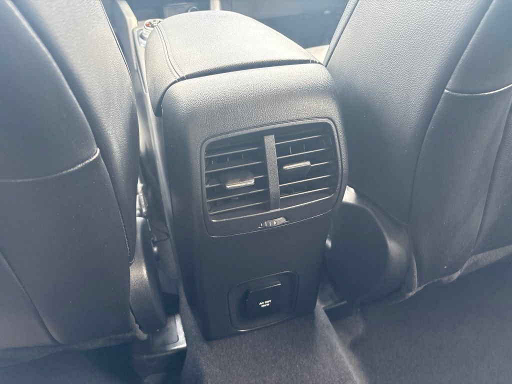 Used 2020 Ford Escape Titanium AWD/4WD image 23