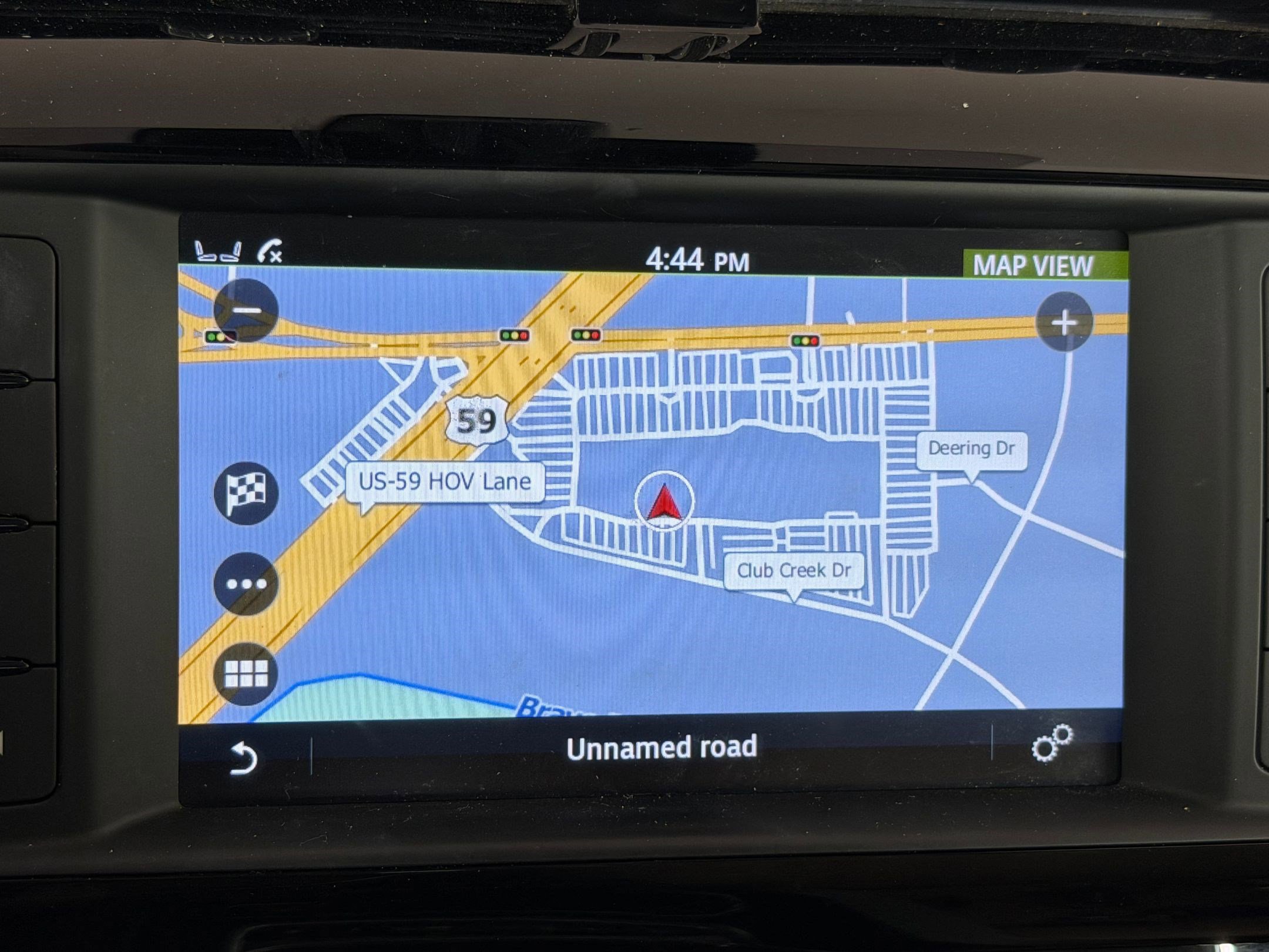 Used 2017 Jaguar F-PACE Premium image 26