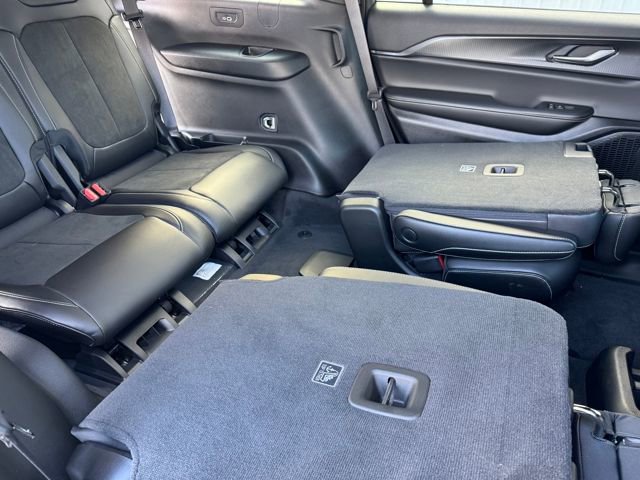 New 2025 Jeep Grand Cherokee L Altitude image 25