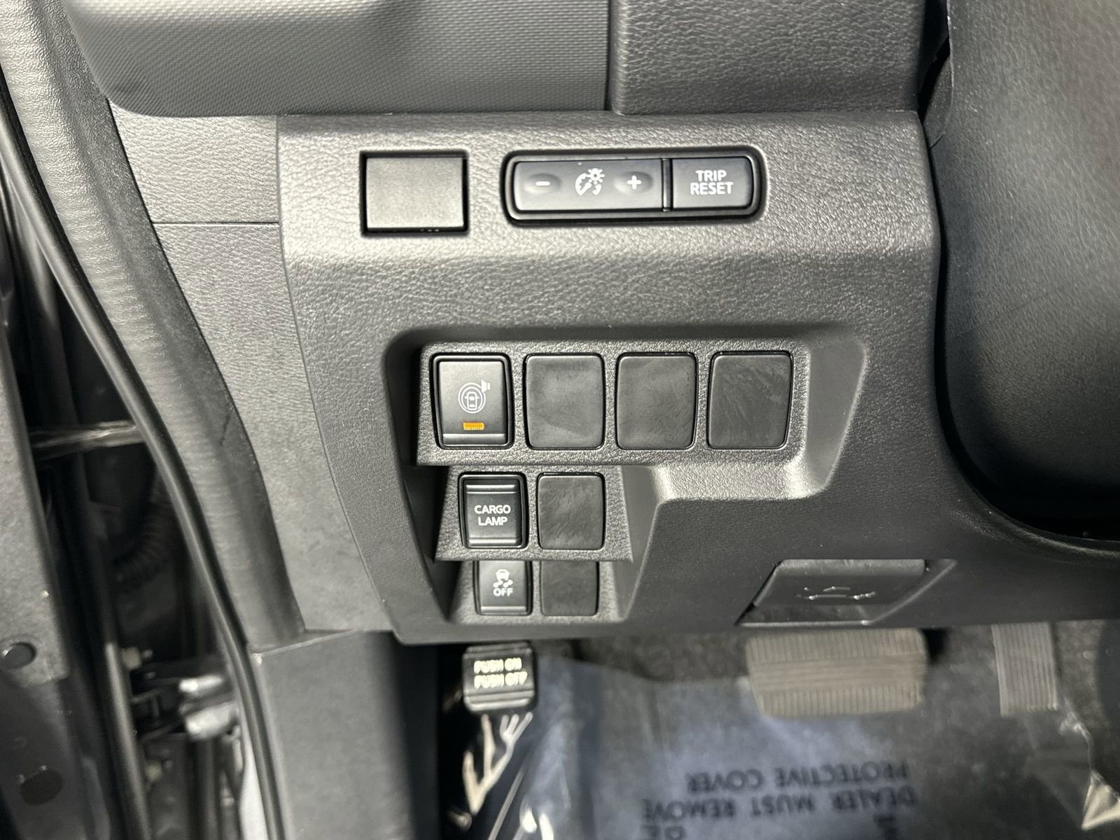 Certified 2023 Nissan Frontier SV w/ Midnight Edition Package image 17