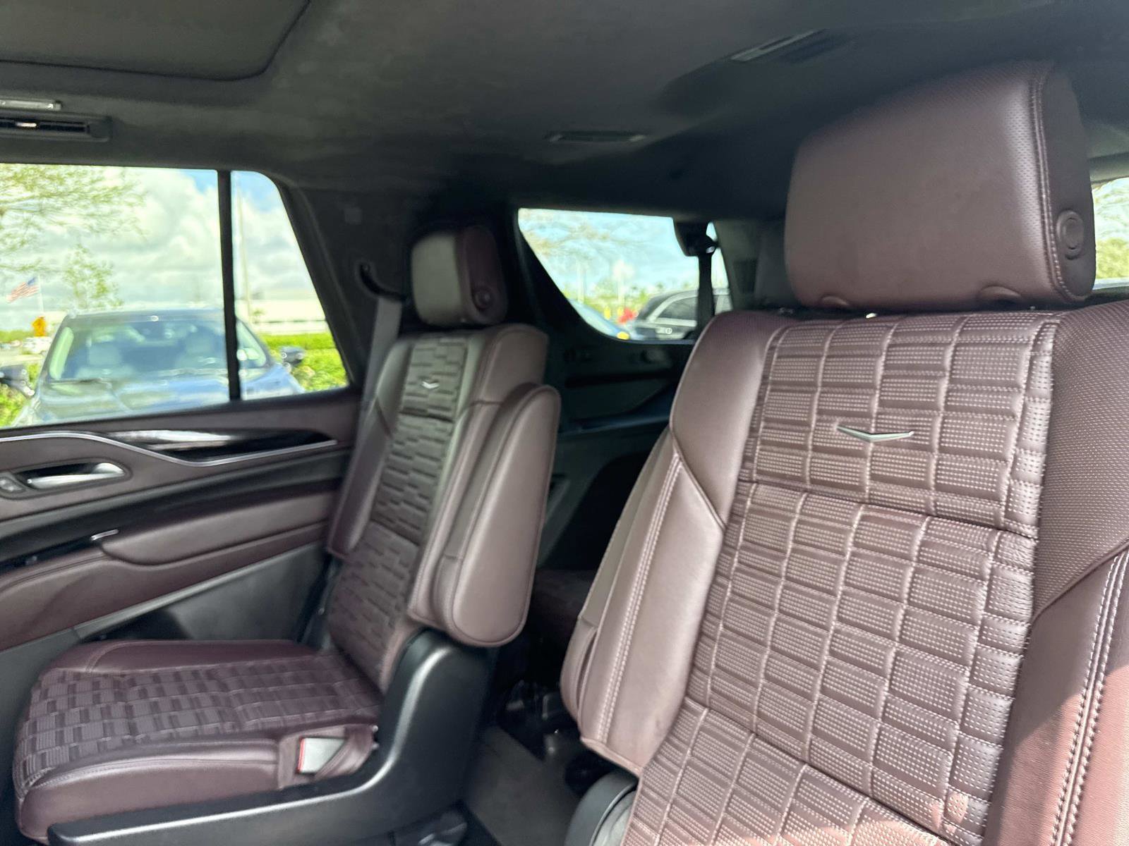 Certified 2024 Cadillac Escalade Sport Platinum w/ Heavy-Duty Trailer Package image 15