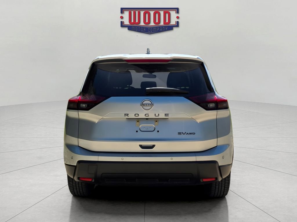 Used 2024 Nissan Rogue SV AWD/4WD image 3