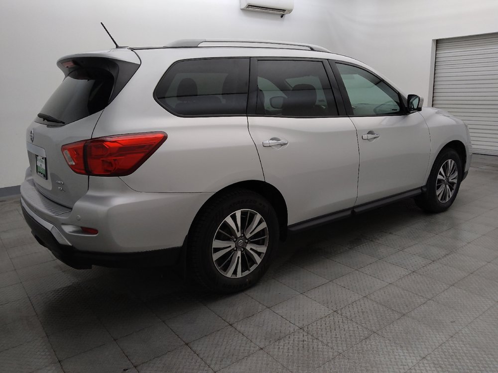 Used 2018 Nissan Pathfinder SL AWD/4WD image 10