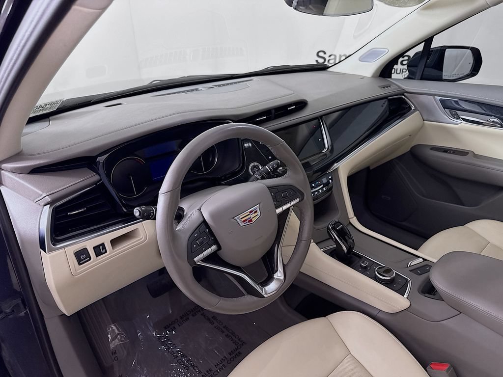 Used 2023 Cadillac XT6 Premium Luxury FWD image 9