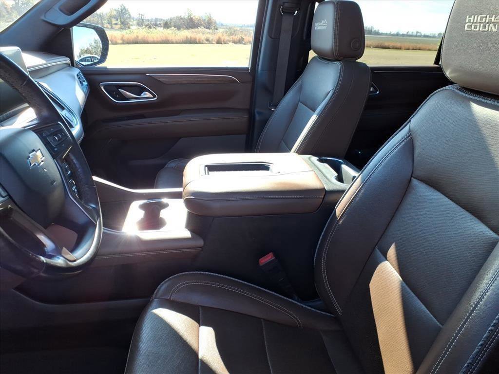 Used 2021 Chevrolet Suburban High Country w/ Premium Package image 43