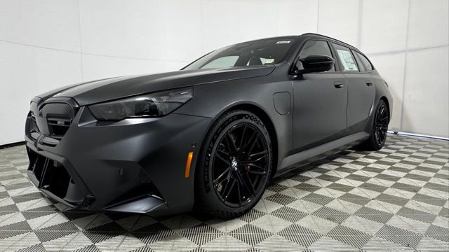 New 2026 BMW M5 Touring image 3