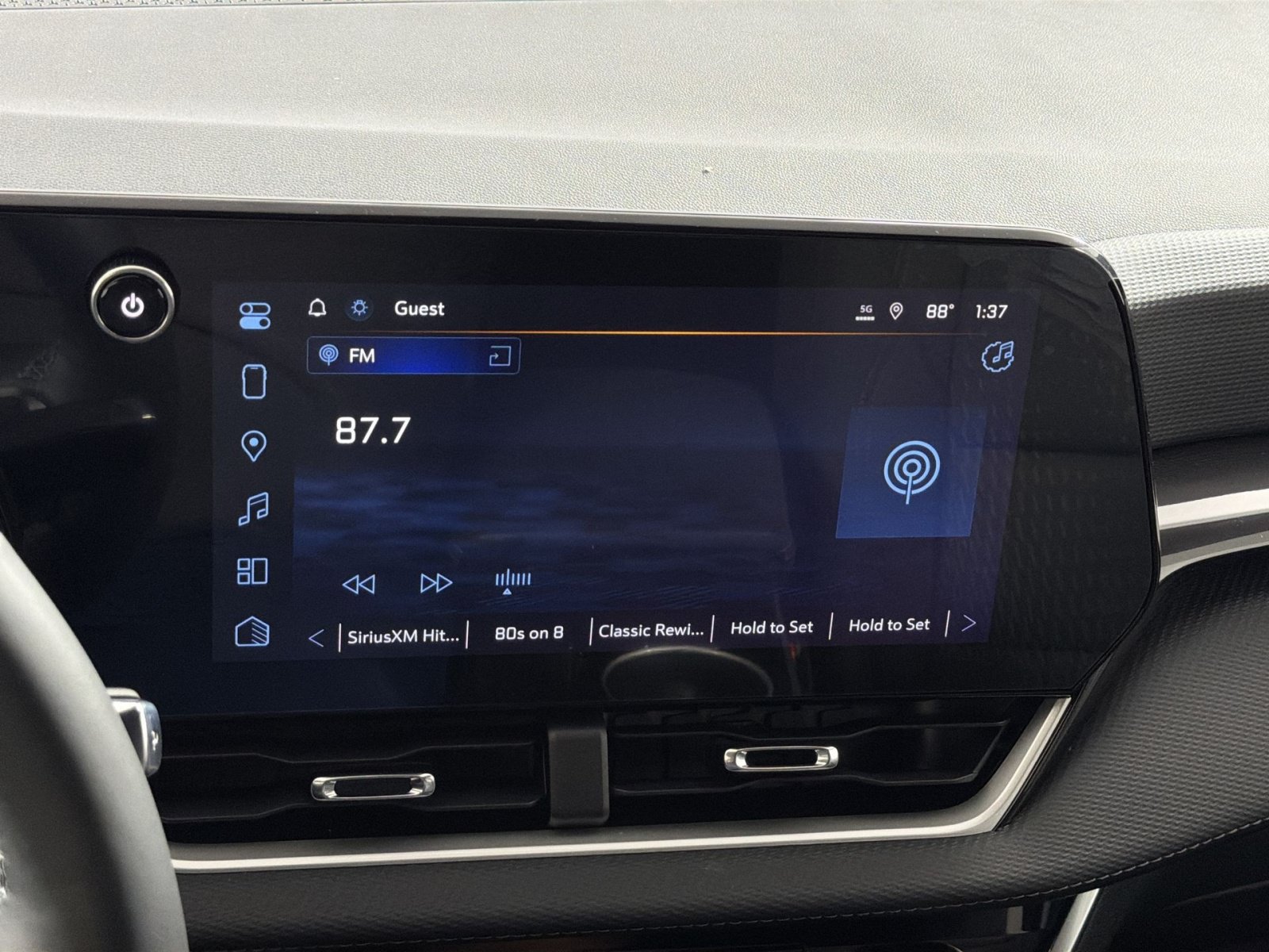New 2027 Chevrolet Equinox LT FWD image 18