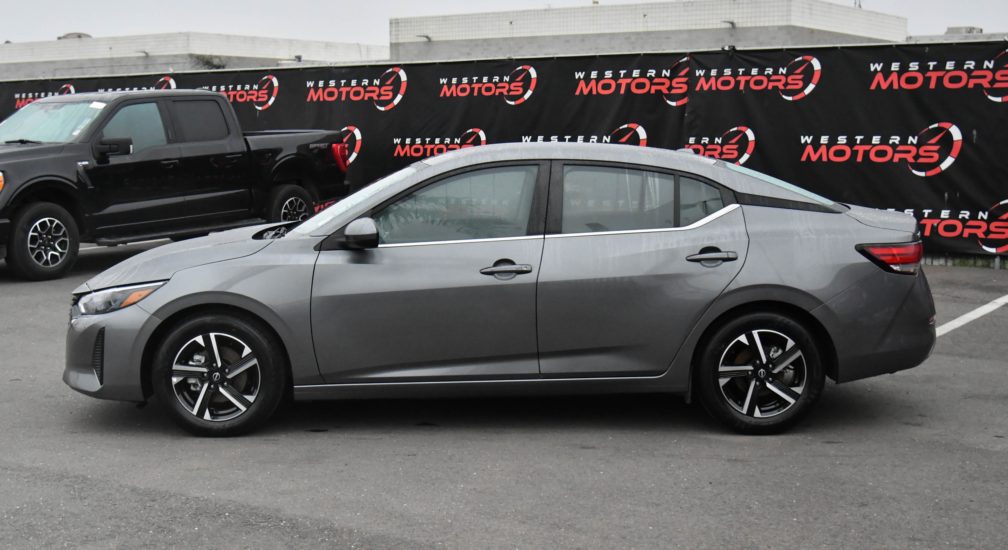 Used 2024 Nissan Sentra SV image 4