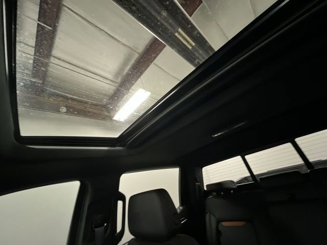 Certified 2025 GMC Sierra 1500 AT4 w/ AT4 Premium Package AWD/4WD image 19