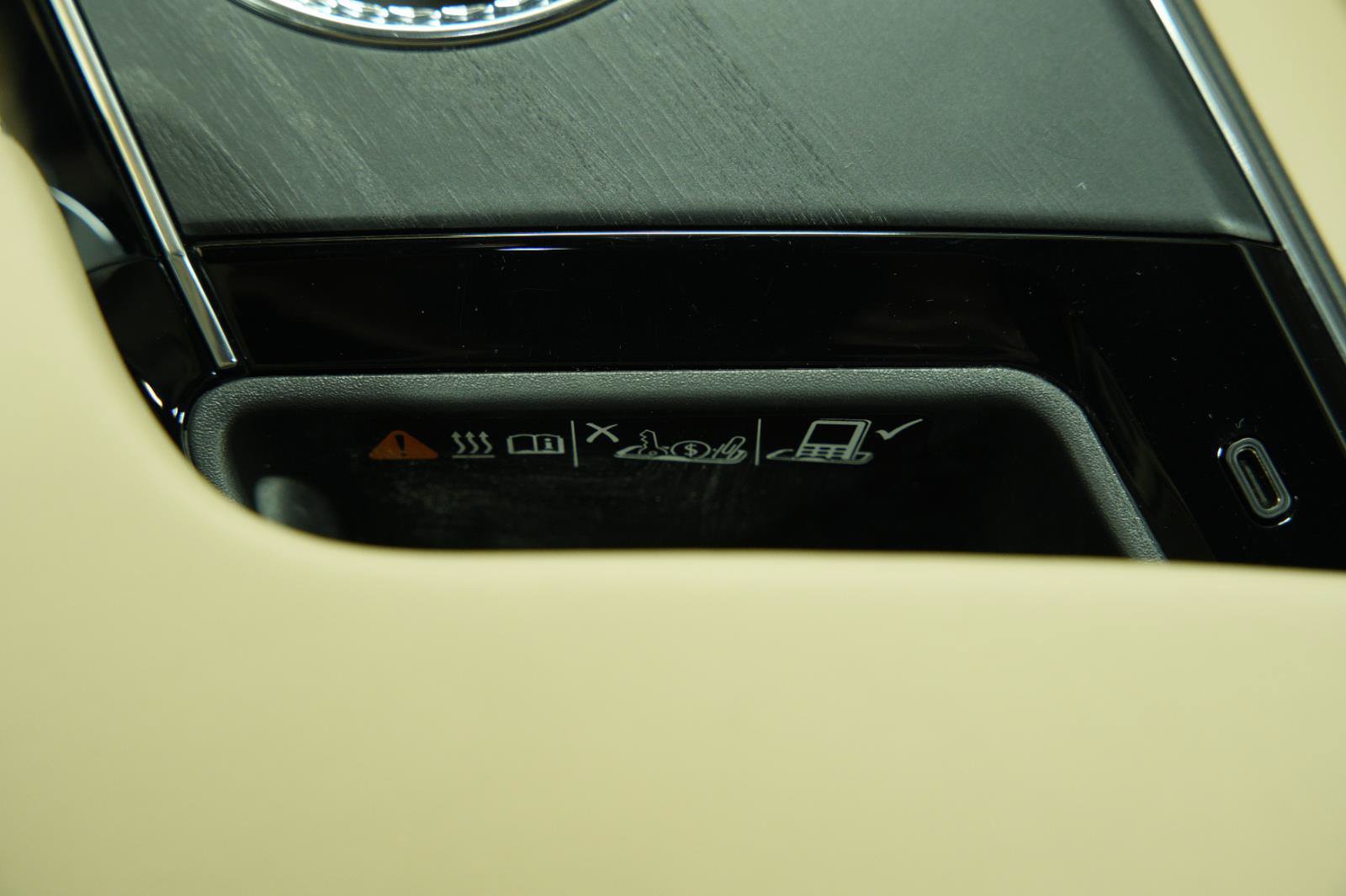 Used 2026 Cadillac Lyriq Signature Luxury w/ Nappa Leather Package AWD/4WD image 48