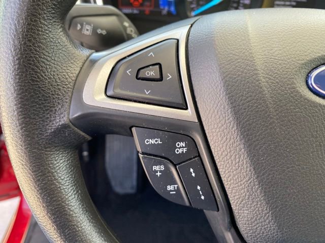 Used 2020 Ford Fusion SE FWD image 18