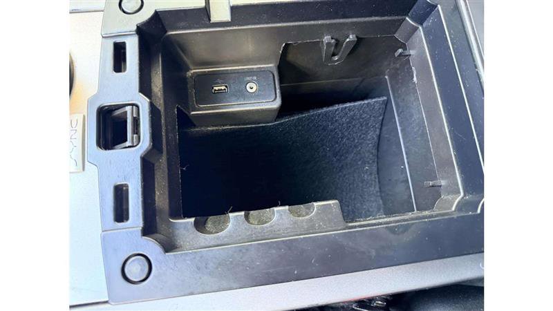 Used 2017 Ford Expedition XLT image 32