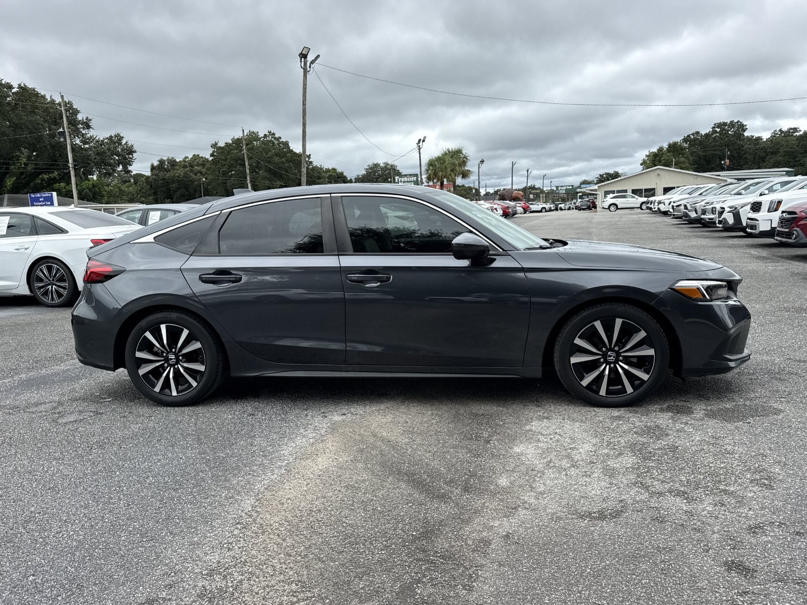 Used 2024 Honda Civic EX-L image 6