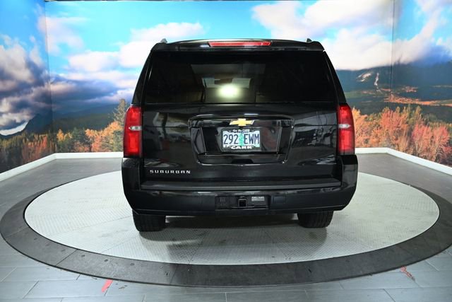 Used 2018 Chevrolet Suburban LT image 6