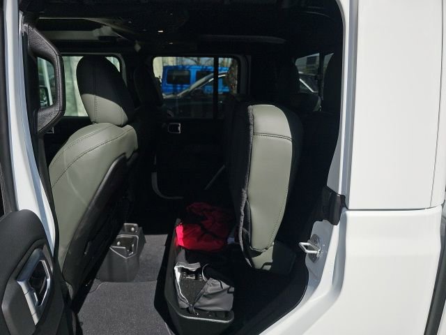 Used 2026 Jeep Gladiator Mojave image 15