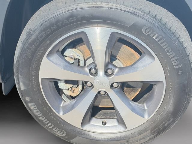 Used 2022 Jeep Cherokee Limited AWD/4WD image 10