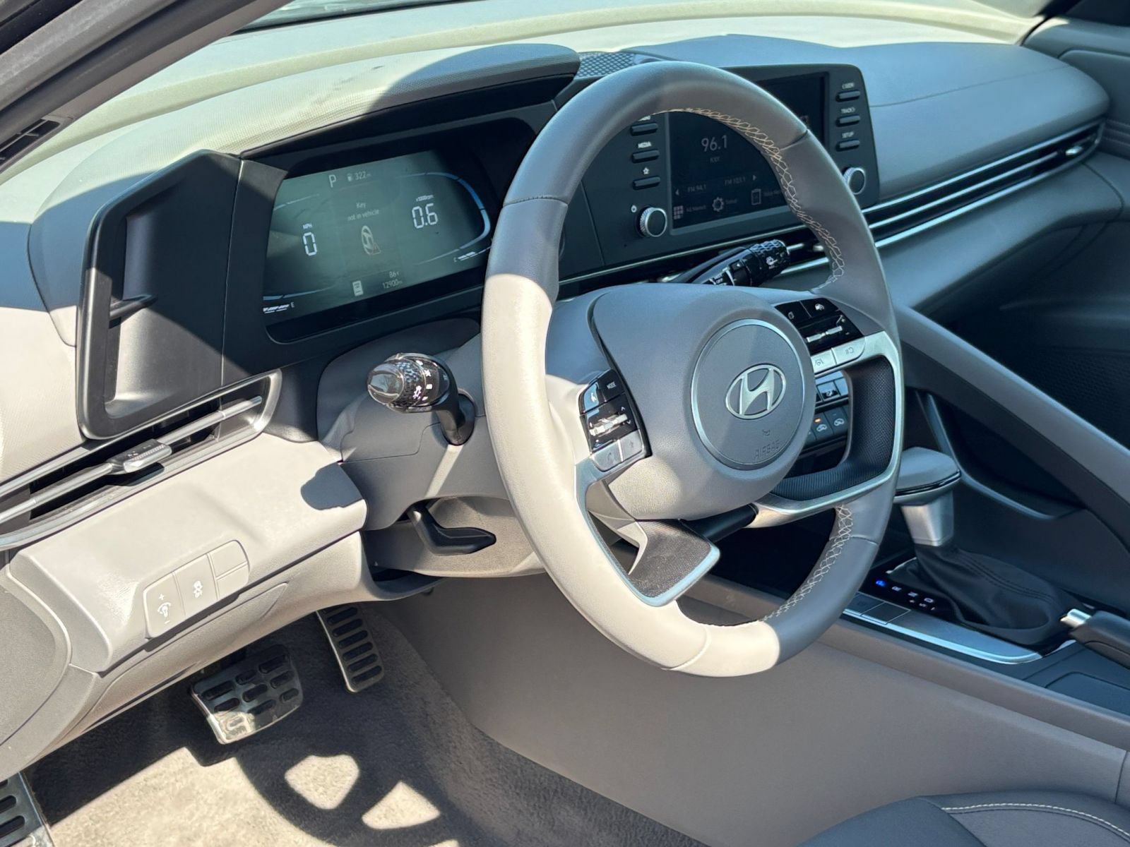 Used 2026 Hyundai Elantra Sport FWD image 33