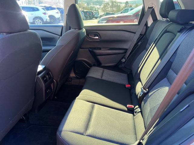 Used 2024 Nissan Rogue SV image 24