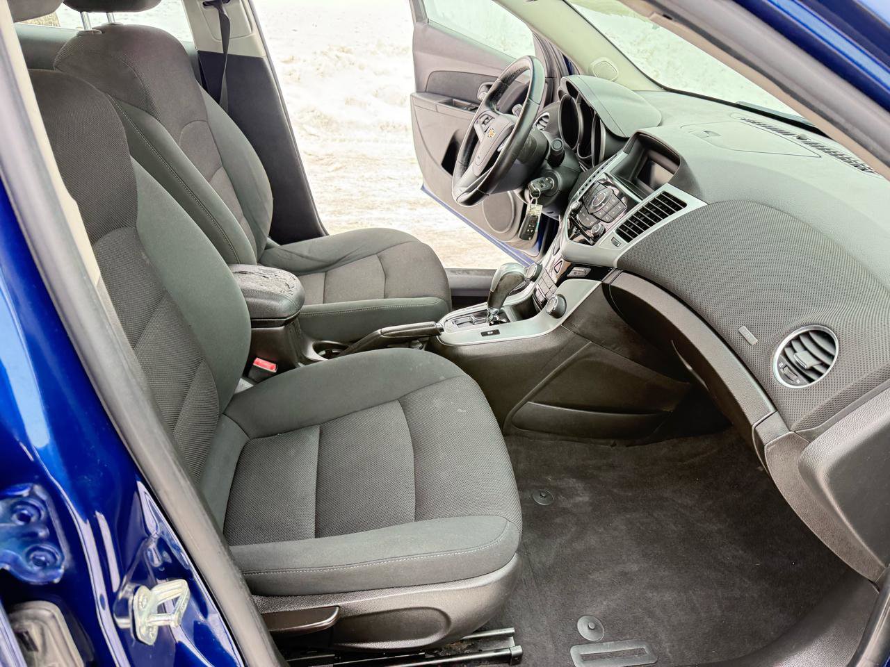 Used 2012 Chevrolet Cruze LT image 19