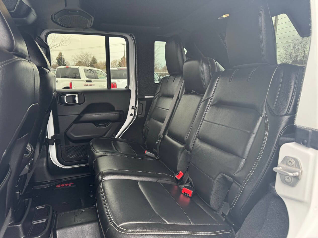 Used 2021 Jeep Wrangler Unlimited Sahara w/ Uconnect 4C Nav & Sound Group AWD/4WD image 26