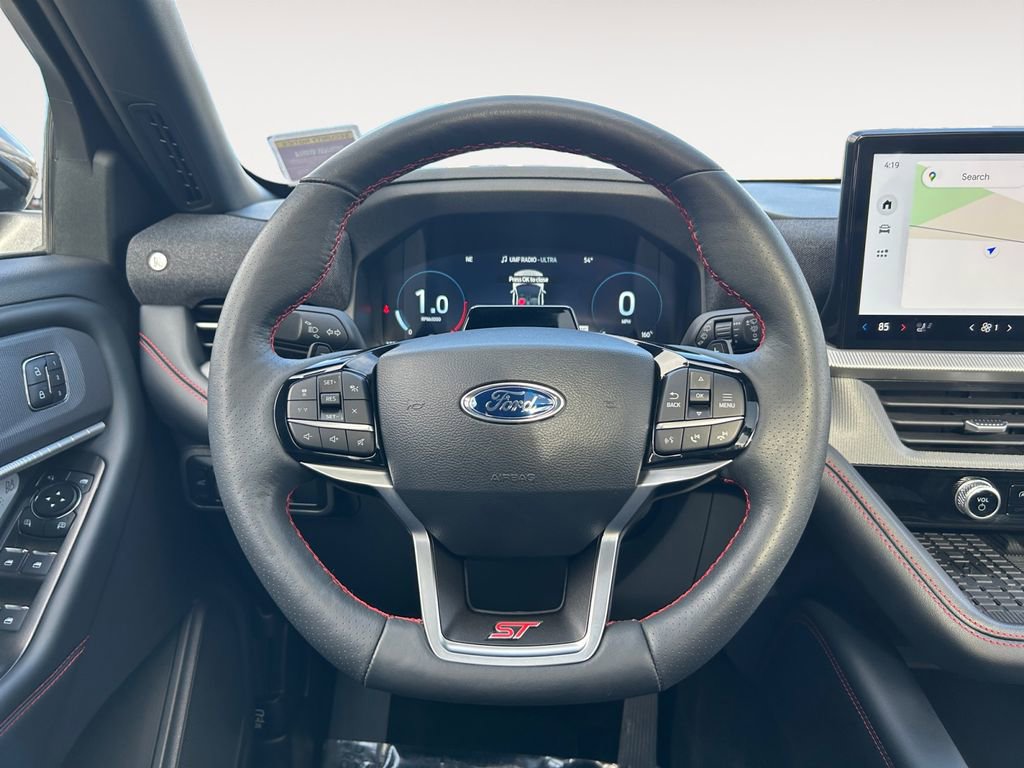 Used 2025 Ford Explorer ST AWD/4WD image 14