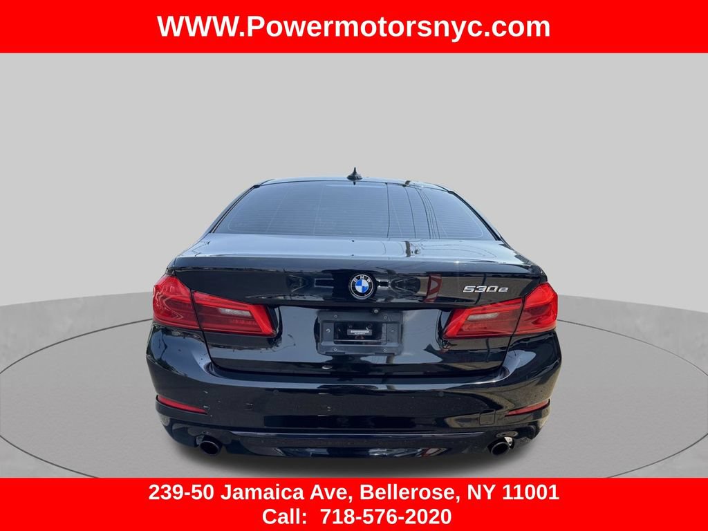 Used 2019 BMW 530e w/ Convenience Package RWD image 4
