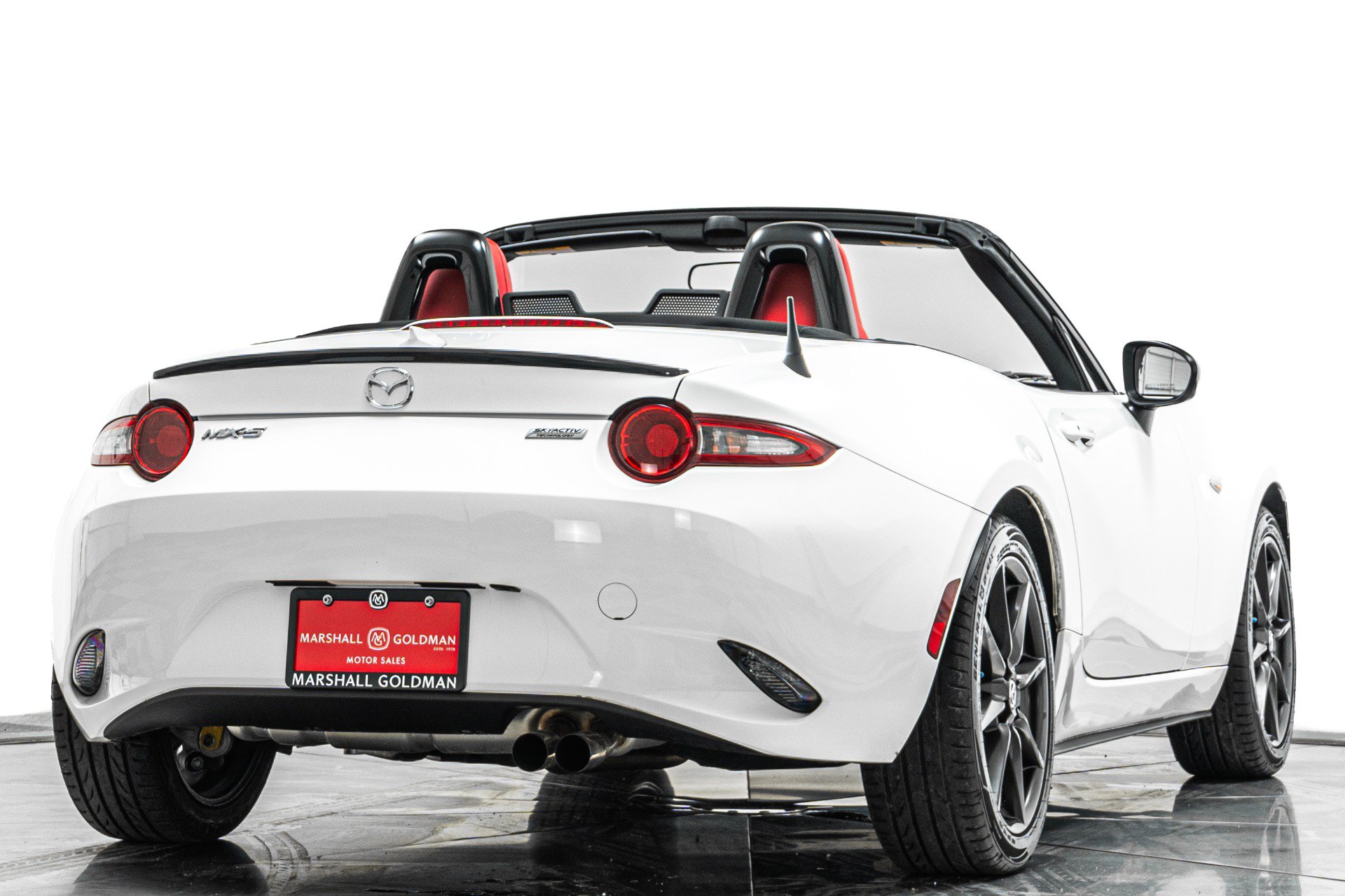 Used 2016 MAZDA MX-5 Miata Club RWD image 9