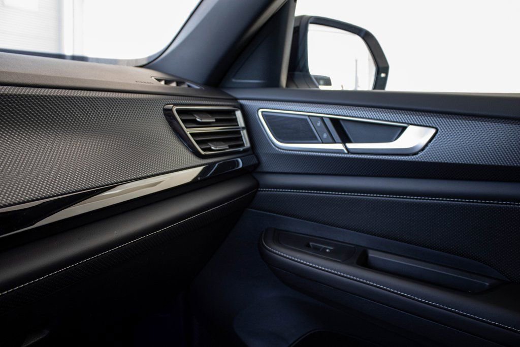 New 2025 Volkswagen Atlas Cross Sport SEL R-Line AWD/4WD image 47