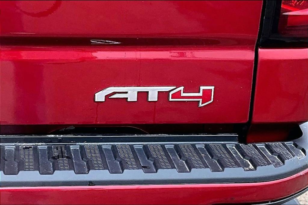 Used 2022 GMC Sierra 1500 AT4 w/ AT4 Preferred Package image 22