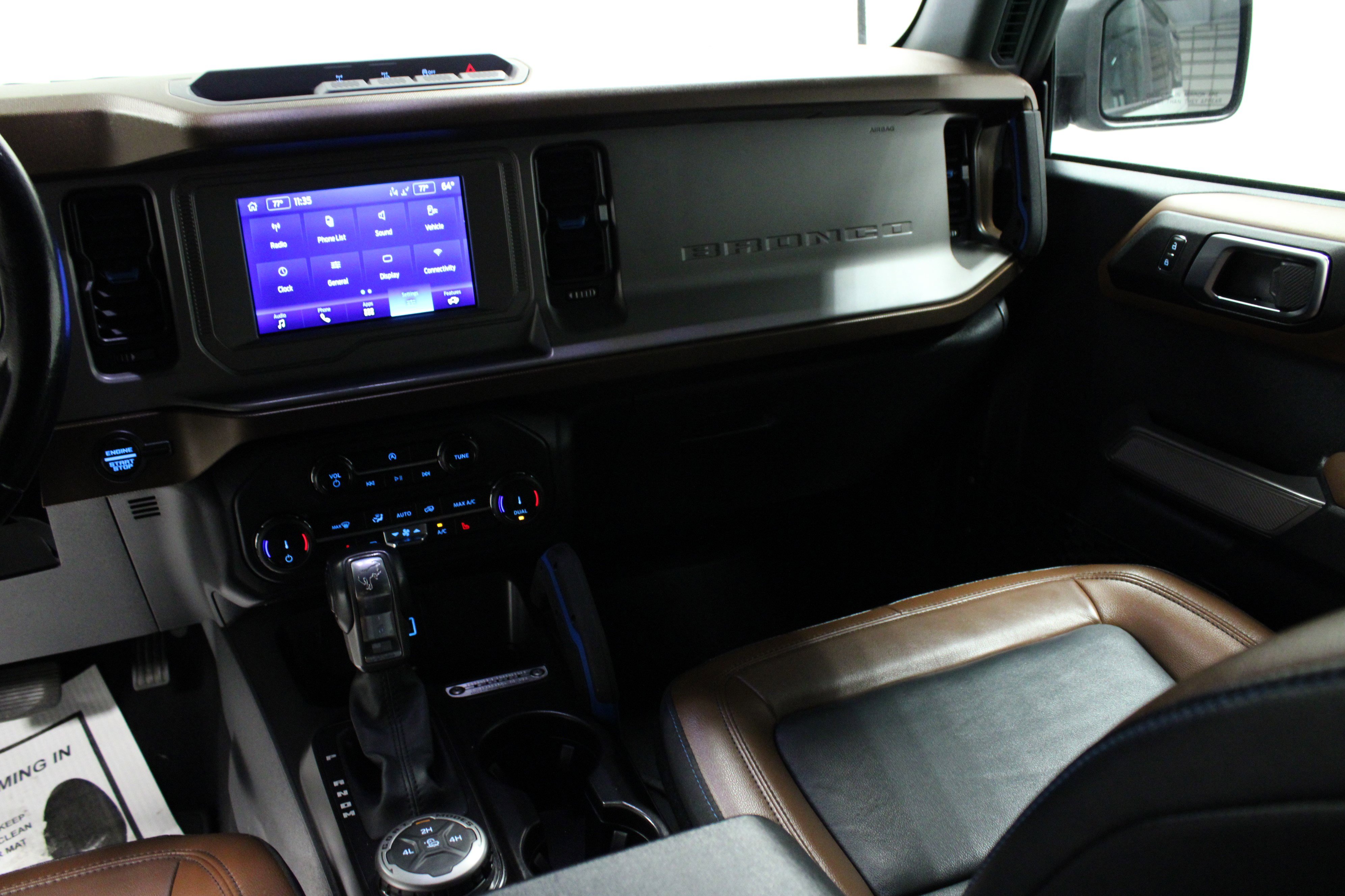 Used 2022 Ford Bronco Outer Banks image 19