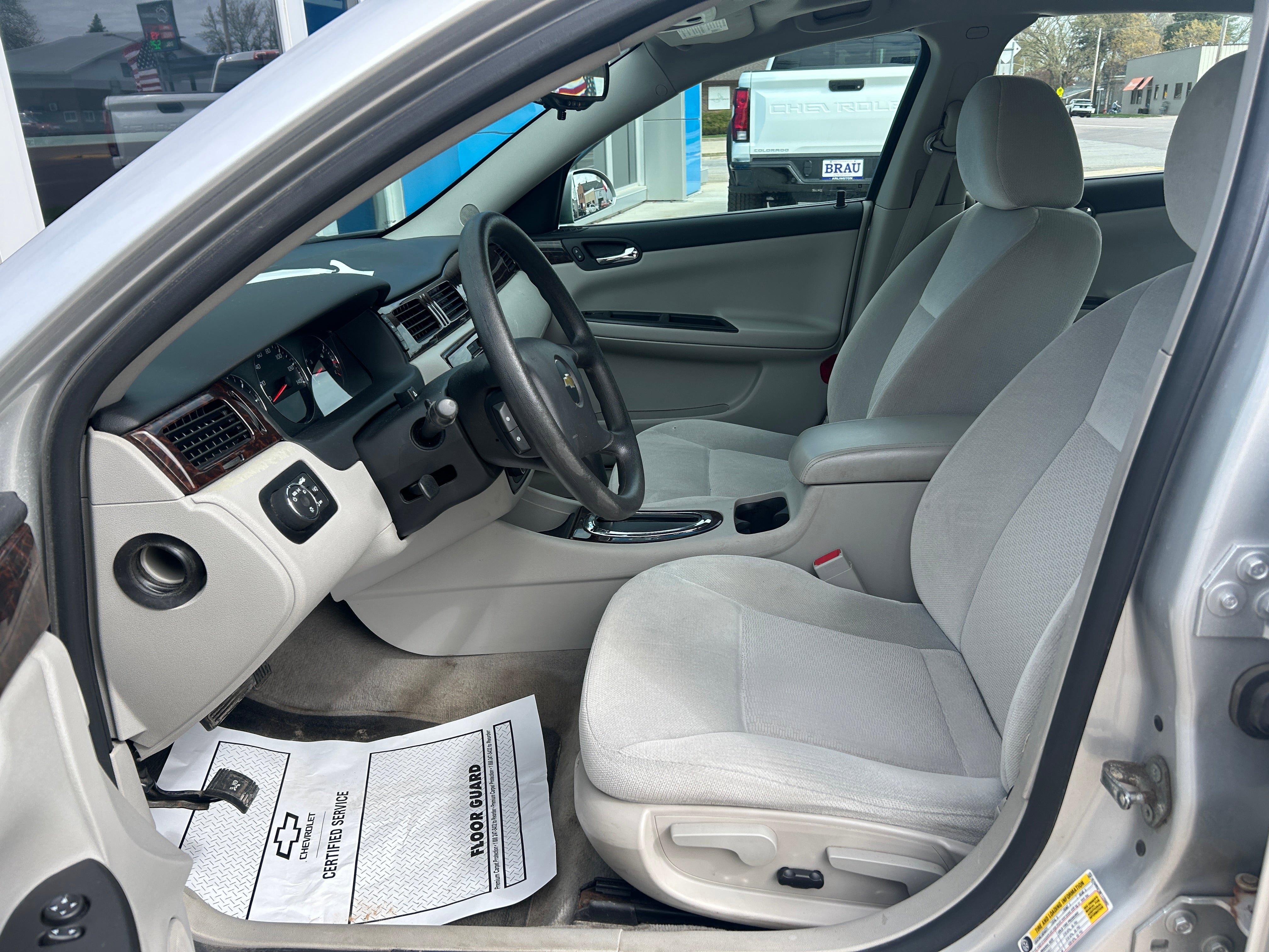 Used 2015 Chevrolet Impala LT w/ LT Sunroof Package FWD image 15