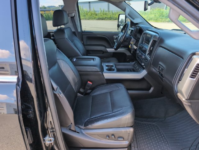 Used 2018 Chevrolet Silverado 3500 LTZ w/ Duramax Plus Package AWD/4WD image 10