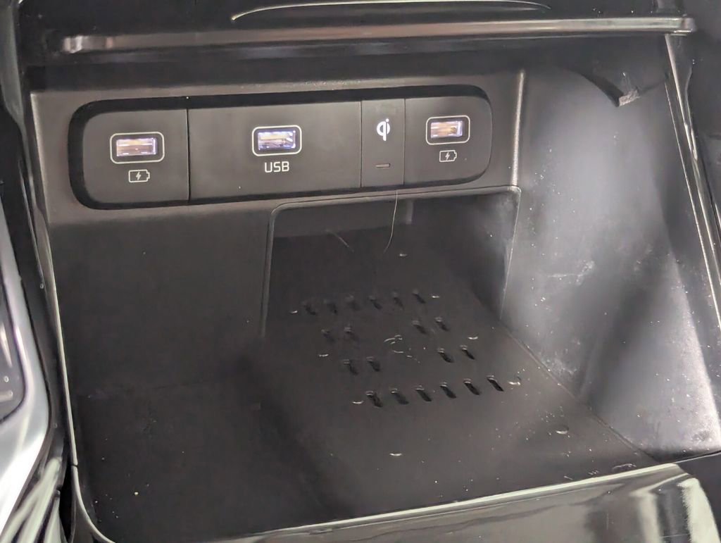 Used 2022 Kia Sorento SX Prestige w/ Rust Color Package AWD/4WD image 19