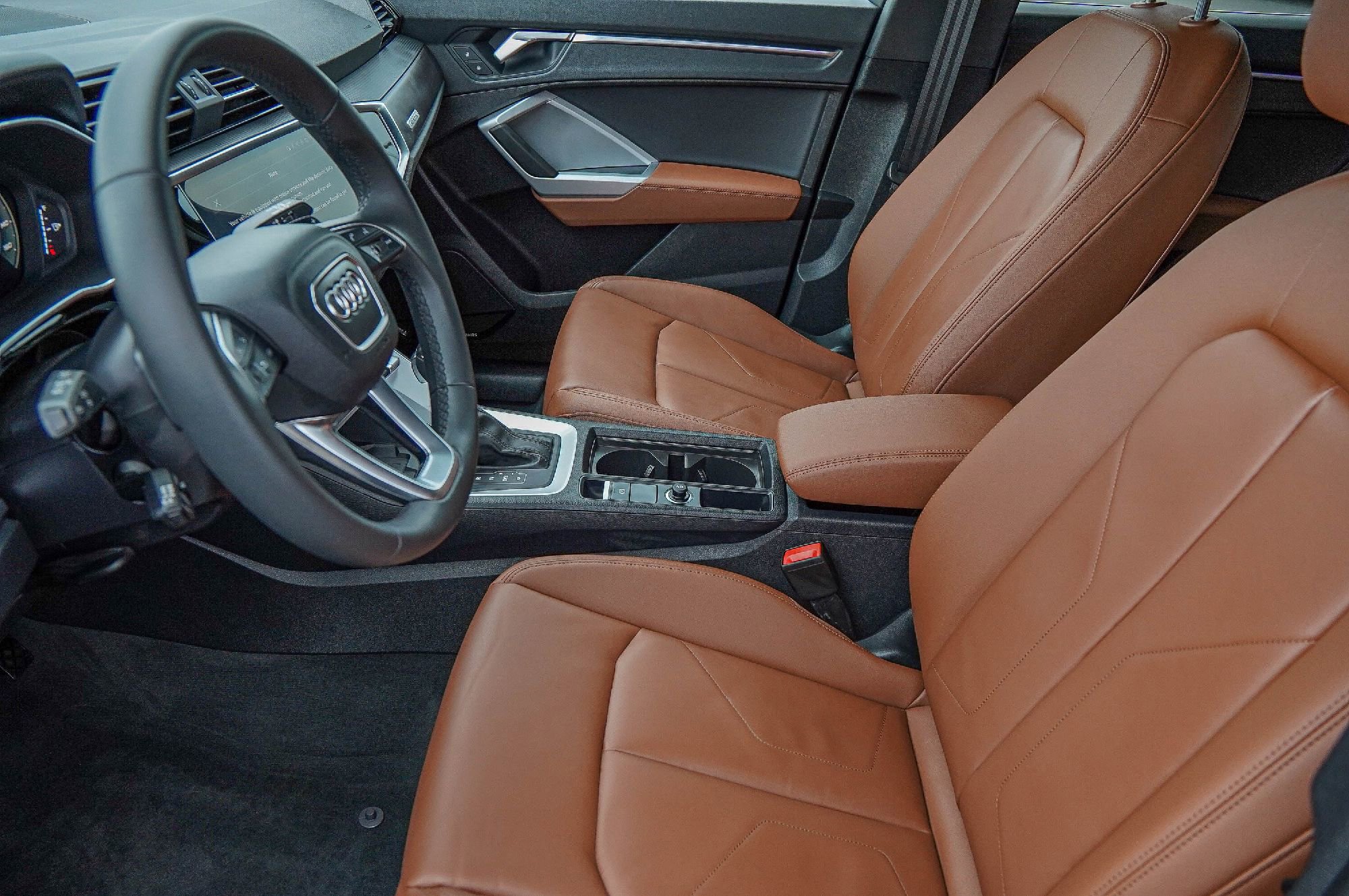 Certified 2025 Audi Q3 2.0T Premium Plus w/ Premium Plus Package image 8