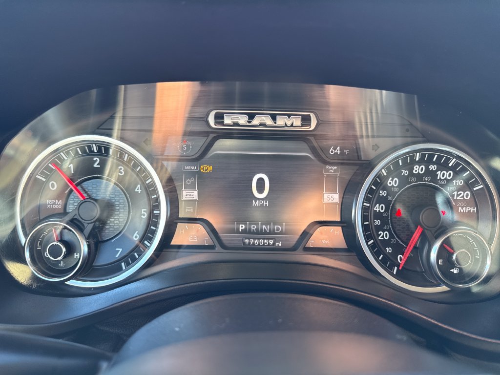 Used 2019 RAM 1500 Laramie w/ Off Road Group AWD/4WD image 19