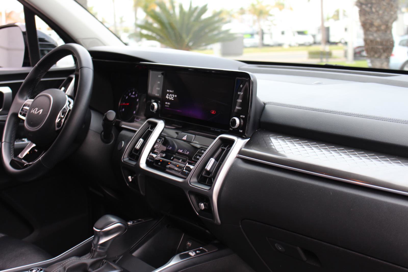 Used 2022 Kia Sorento S image 14