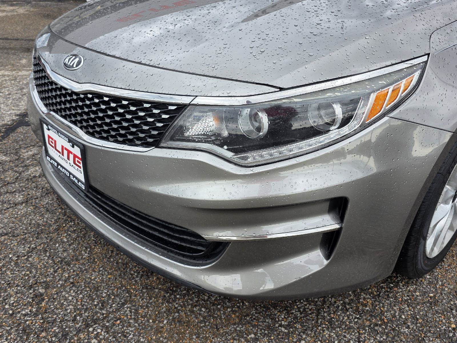Used 2017 Kia Optima EX w/ Premium Package FWD image 38
