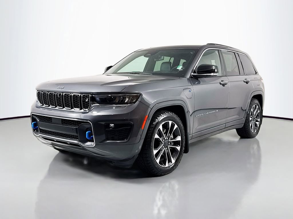 Used 2022 Jeep Grand Cherokee Overland w/ Advanced Protech Group III AWD/4WD image 1