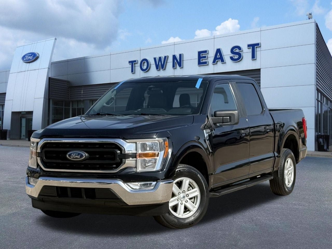 Used 2021 Ford F150 XLT RWD image 1