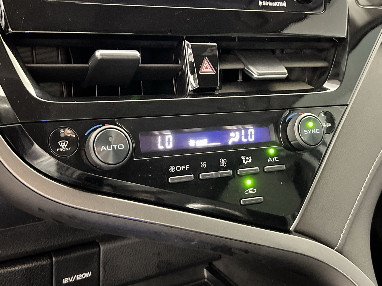 Used 2024 Toyota Camry SE FWD image 22