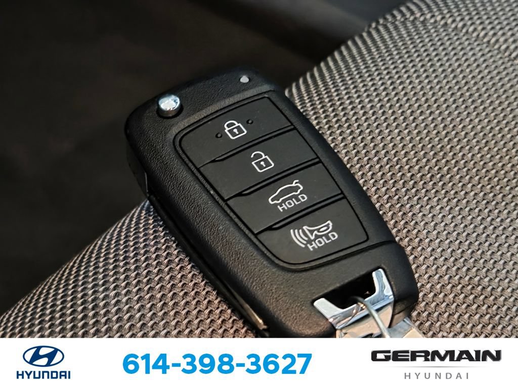 Certified 2026 Hyundai Elantra SE FWD image 34