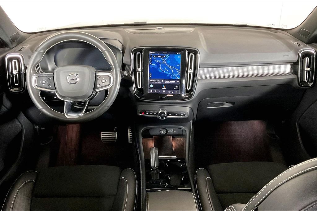 Used 2021 Volvo XC40 P8 Recharge image 15