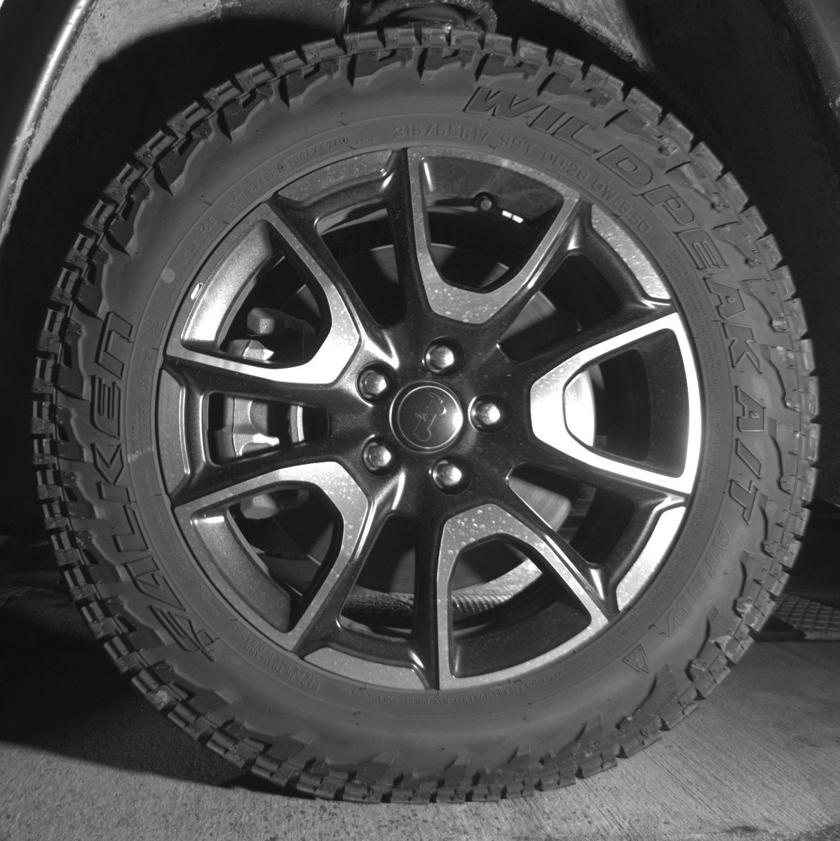 Used 2025 Jeep Compass Trailhawk image 12