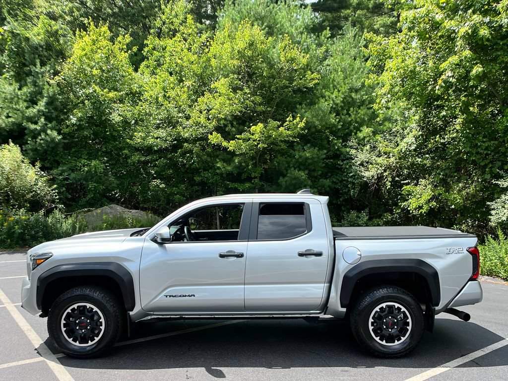 Used 2024 Toyota Tacoma TRD Off-Road w/ TRD Off Road Upgrade Package AWD/4WD video 2