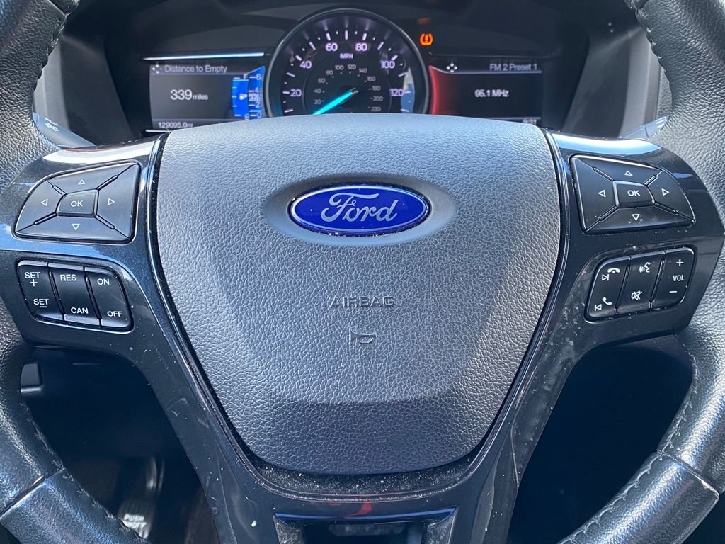 Used 2017 Ford Explorer XLT w/ Equipment Group 202A AWD/4WD image 27