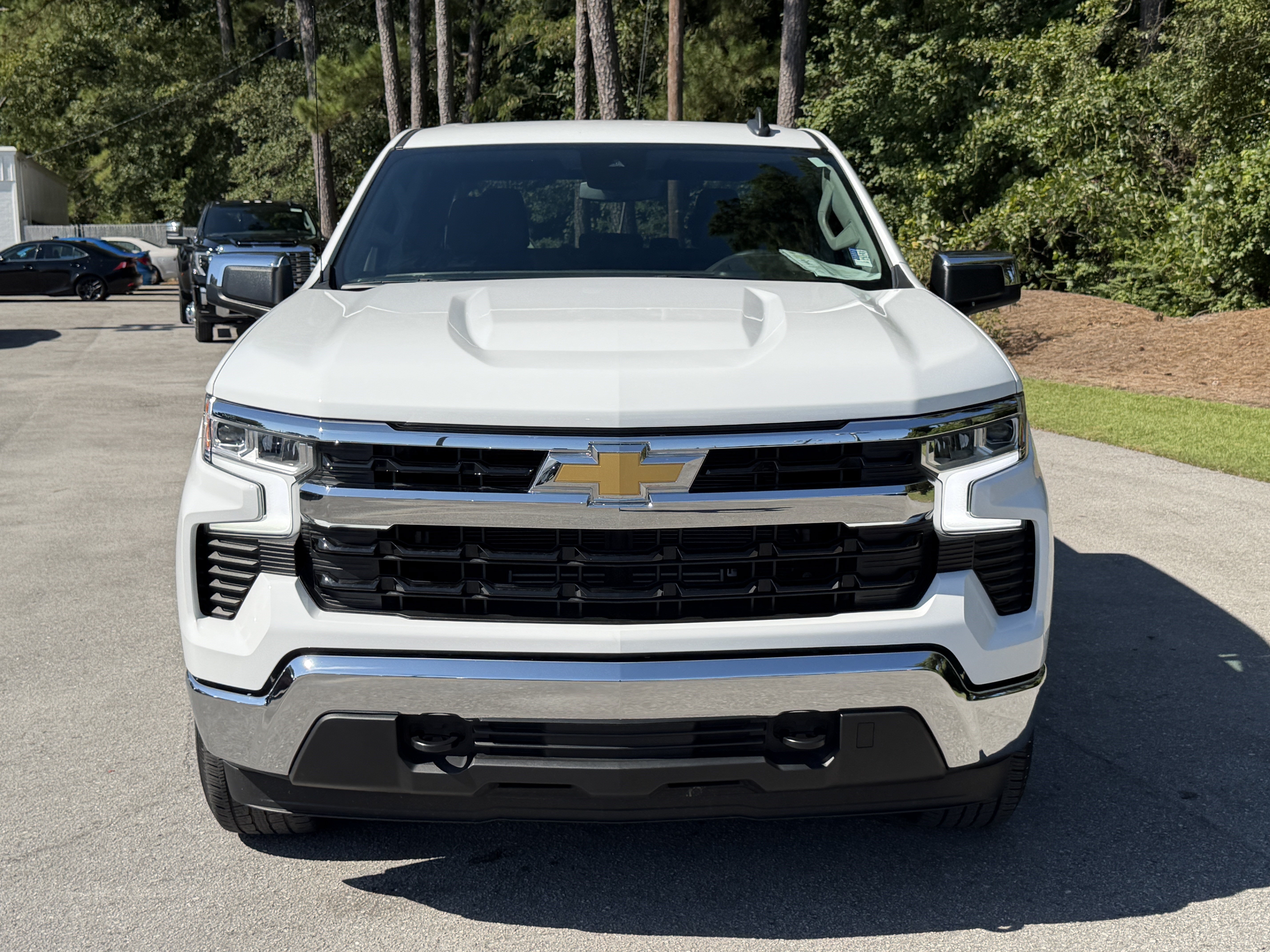 Used 2023 Chevrolet Silverado 1500 LT AWD/4WD image 41