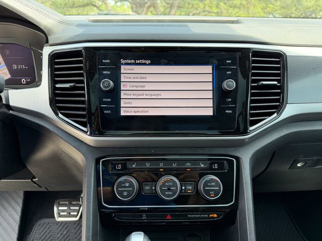 Used 2023 Volkswagen Atlas Cross Sport SEL AWD/4WD image 13