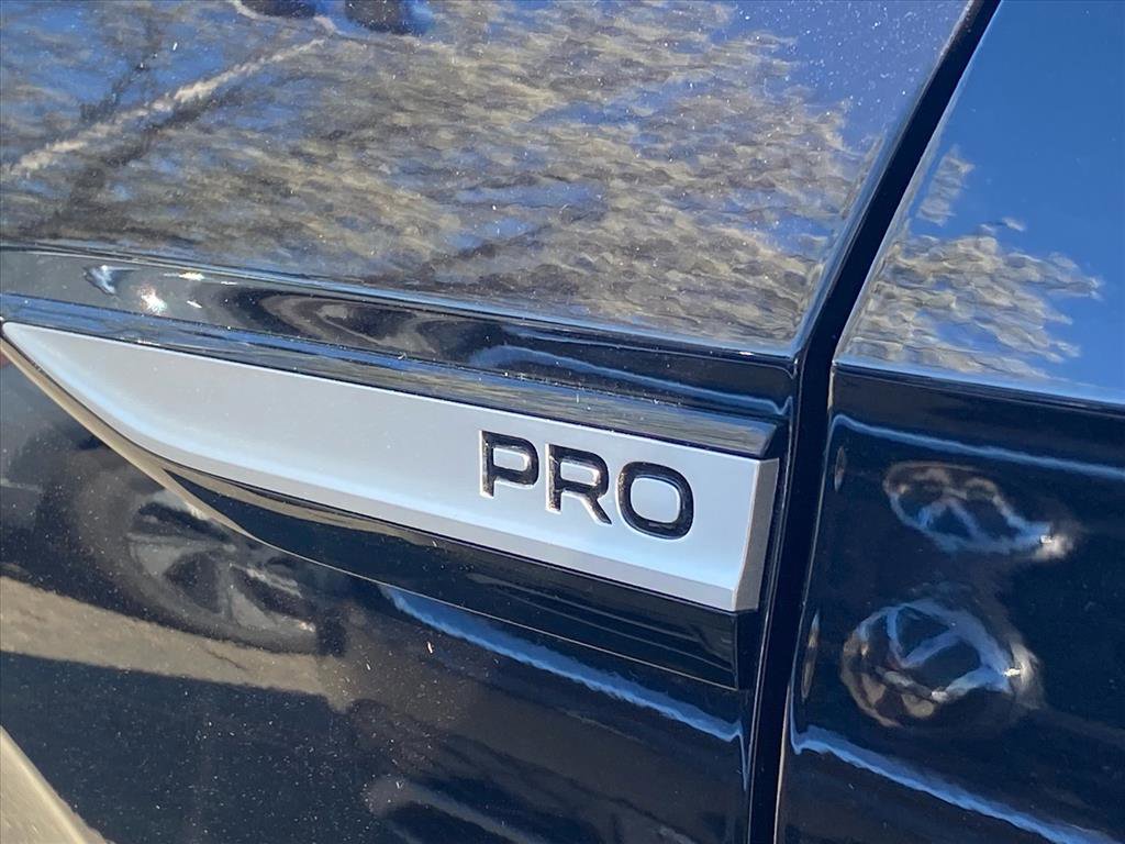 Certified 2025 Volkswagen ID.4 Pro image 5