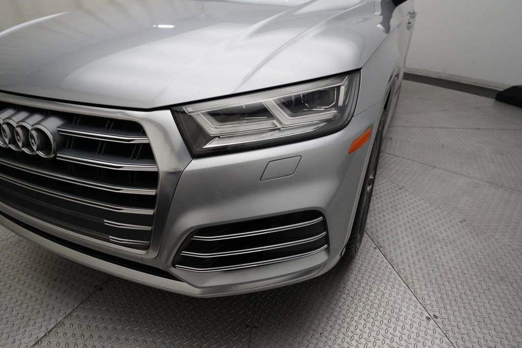 Used 2020 Audi SQ5 Premium Plus w/ Premium Plus Package image 3
