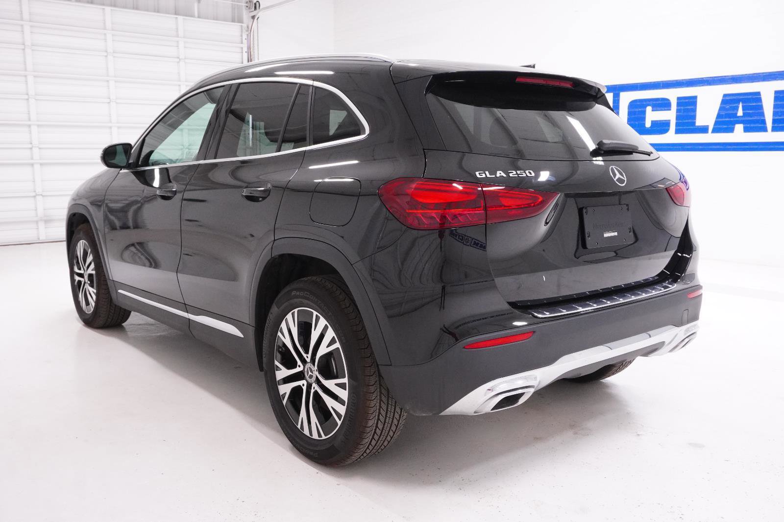 Used 2025 Mercedes-Benz GLA 250 image 11